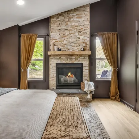 Romantic Getaway in Ellicottville Close to Everything!