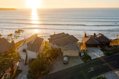 7 Bedroom Oceanfront in Dillon Beach with spa - ติดทะเล