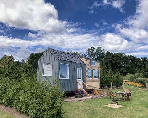 The Cedar Tiny House Hotels in Eyemouth