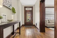 Historic Cozy Forest Park Home @ Perfect Family Getaway near Downtown - Bungalows