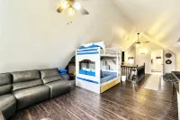 Entertainment-Packed Stay for Families! Treats, Arcades, Games & Playground - 4 estrellas
