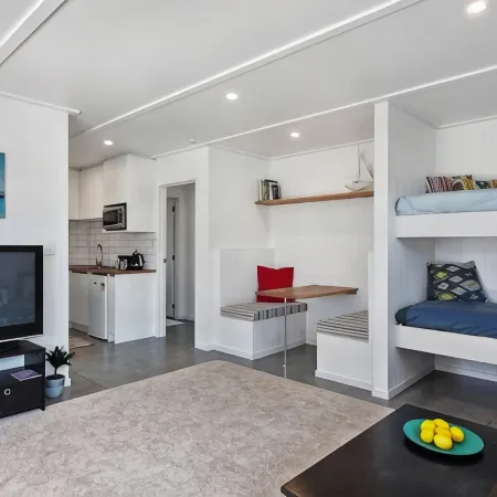 luxury beach flat, MAXIMUM four people, No cleaning fee