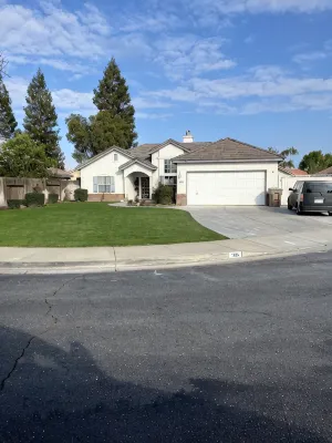 Beautiful 3-bedroom 2-baths with a pool and RV parking. - Boutique