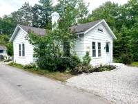 Just Renovated!!! 3Br 1. 5 Bath Beach Cottage Near Kpt and Beaches