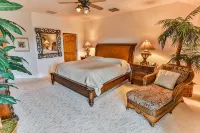 2600 SqFt "Nicest Penthouse on the Outer Banks" - Only 400 ft to the Beach!! - 4성급