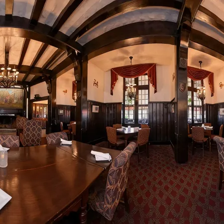 Red Coach Inn