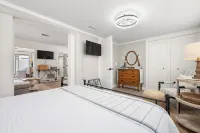 Shell We Dance? Charming Bungalow with Fabulous Location and Private Pool! - Beach