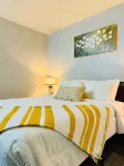 Cozy apartment in superb Monroeville with fitness room, WiFi, AC - Gym