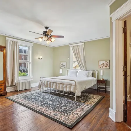 Stone Cliff Manor- historic home with unique history.  Perfect for large groups