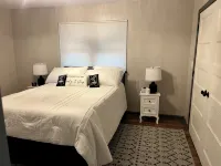 Charming, newly renovated, 3-bedroom, 2 full bath home. - 3-Star