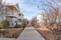 Charming Carlton Landing Single Story Home Steps Away from TownCenter - The Nest - 4-Star