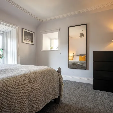 Town Centre apartment with private garden