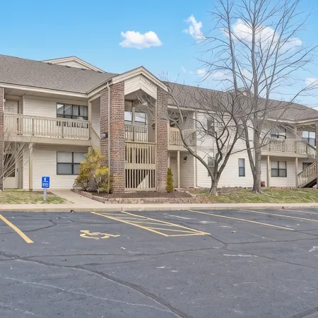 Walk in NO STEPS 2 Bedroom Condo in Gated Pointe Royale Golf Village with Pools