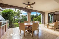 I.P.M PRESENTS: VILLA F101 - PRIVATE POOL + YARD! FLEXIBLE CANCELATION POLICY - 5-Star