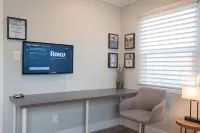 Modern Private Cozy Suite - Mins from Everything - Homestays