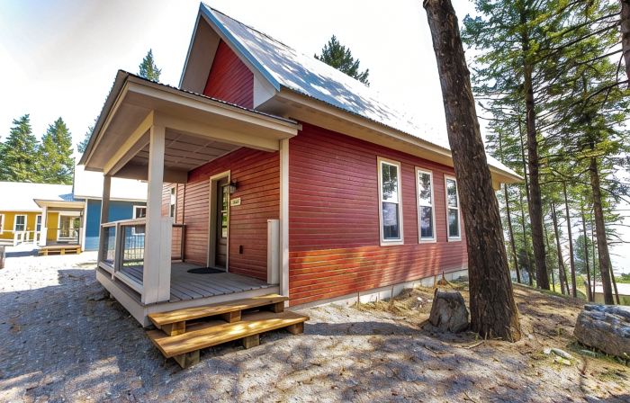 Grand Opening Pricing! 401A Cozy Cabin with views of Flathead Lake