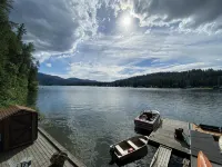 Lakefront guest house,  dock access. Kayak, peddleboat, and rowboat... fishing. - Homestays