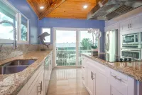 Atlantic side, quiet neighborhood ~ 3 Bed 2.5 Bath, dock, pool / hot tub, kayak - Private Pool