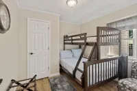 Cozy Farmhouse near Mammoth Cave on 45+ acre animal farm - 3 stjerner