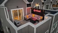 Lookout Getaway: Luxury 4 Bedroom, Rooftop Deck - 4-Star