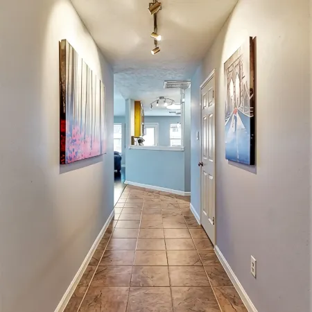 Cozy Pearland Getaway Home! Large backyard w/patio! 5 STAR REVIEWS.