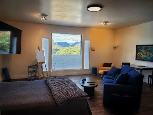 Sedona Vista Hideaway - New, Modern, Gorgeous Views, 100% 10-Star Reviews! - Condos