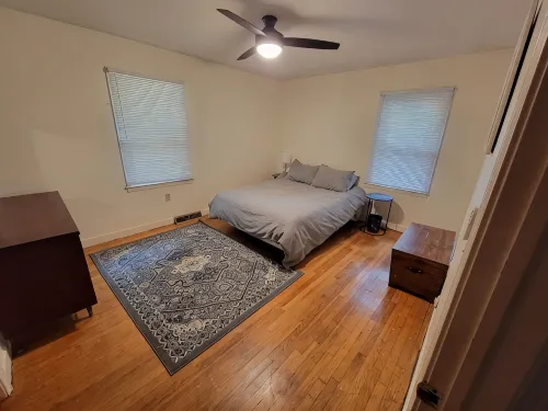 Relaxed, pet-friendly home walkable to Clemson campus, stadiums or downtown. - 2-Star