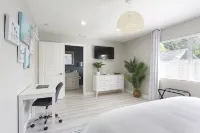 Downtown Pool Home| Mins to Beach | Cabana service - Bãi biển
