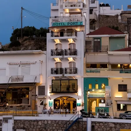 Hotel Port 7- Boutique Collection