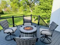 Lake, River and Lighthouse View Suite<br> - Wi-Fi