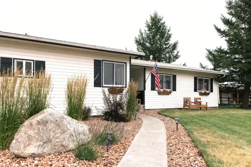 Big Sky Escape: Spacious Home on Working Ranch - 4성급