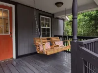 Curve Cottage located on The Rattlesnake 192 just outside of Somerset. - 4-Star