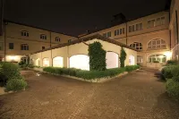 IRooms Forum & Colosseum - parkir
