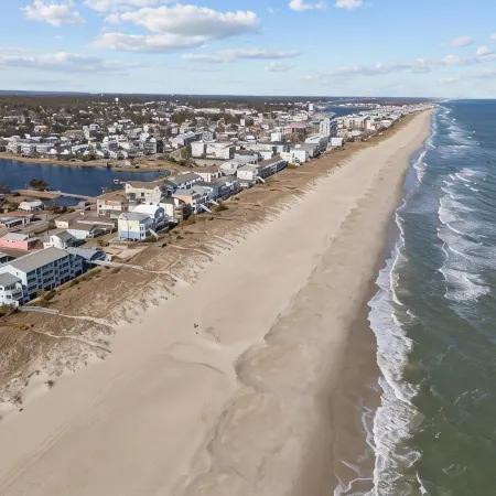 Luxurious Oceanfront Condo-Pool-Keyless Checkin-Complete Renovation RR Host