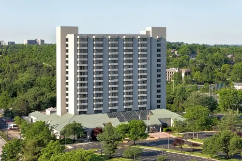 Crowne Plaza COLLEGE PARK - WASHINGTON DC by IHG - parking