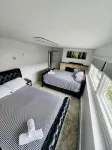 Luxury Alaska Retreat w/ Hot Tub, Rain Shower & Mountain/Ski Views • Sleeps 16 - อ่างจากุชชี่