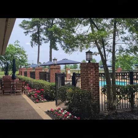 Home Inn Woods Hotel