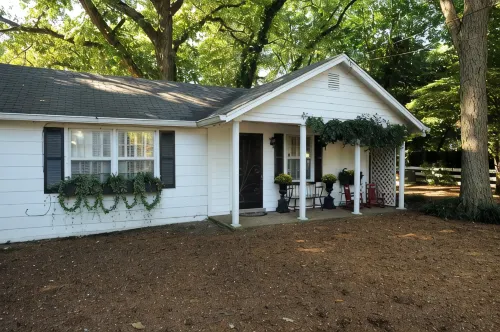 Studio Home, Walk to Downtown Franklin, Pets with Fee, Veteran Owned - ブティック