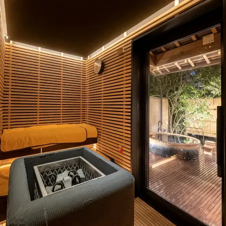 Hotel Parens Onoya