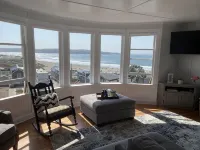 Unobstructed ocean views in a cozy setting - 4-Star