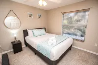 Sunshine State Escape with Heated Pool & Comfort - Uima-altaat