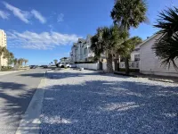 Free Pet & Special Pricing!  the Whale 2: Cozy 2-Bedroom Cottage - 2 stjerner