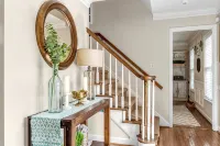 Private & Spacious 4Br w/ Heated Pool, Hot Tub & Fire Pit · Near Hpu & Market - Pools