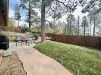 The Rock House is a cozy and luxurious getaway - Bungalows