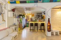 Whole Wide World Hostel - 2-Star