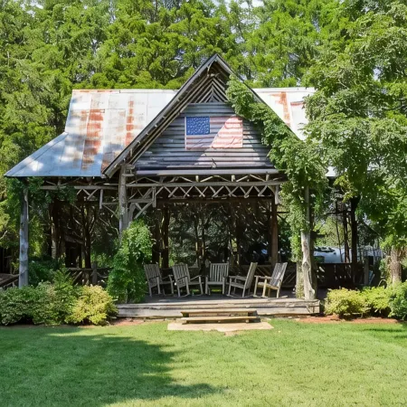 The Sycamore House in the Heart of Historic Leipers Fork Village - Franklin, TN