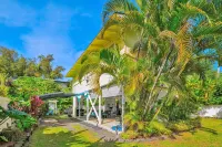 Gated cottage, 3 blocks to beach, A/C  Close to Tunnels. Lots of outdoor space - บ้านพักหลังเล็ก