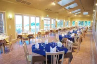 Hotel Blueberry Hill Katsuura - موقف سيارات