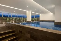 Favehotel Karawang - Pools