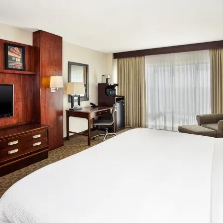 Crowne Plaza Bowling Green KY by IHG